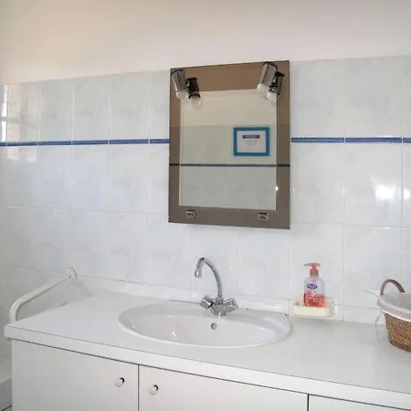 Agay Sleeps 8 Pool Air Con Wifi Saint-Raphaël