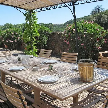 Hébergement de vacances Agay Sleeps 8 Pool Air Con Wifi *